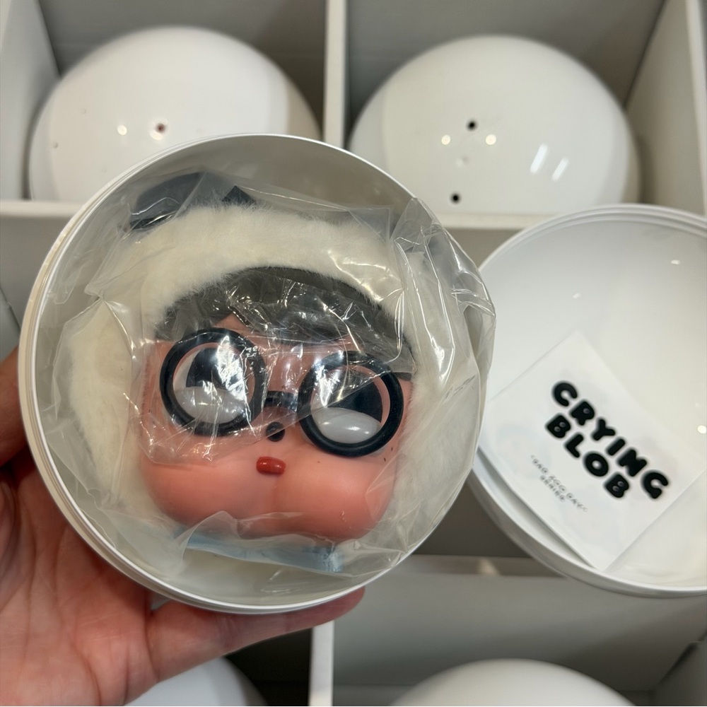 Molly Factory Crying Blob Sad Zoo Day / The Silly Panda